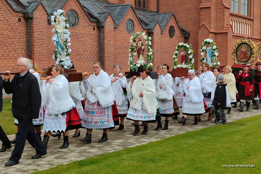 076 Procesja odpustowa.jpg